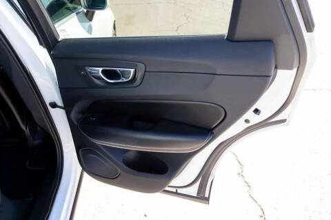 2019 Volvo XC60 T5 R-Design