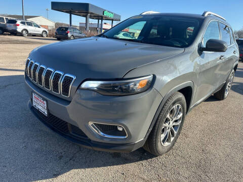 2019 Jeep Cherokee for sale at Swan Auto in Roscoe IL