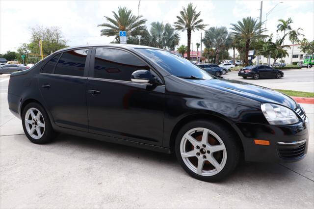 2009 Volkswagen Jetta  - $4,497