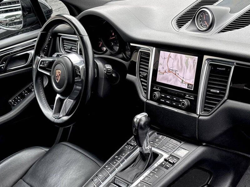 2018 Porsche Macan