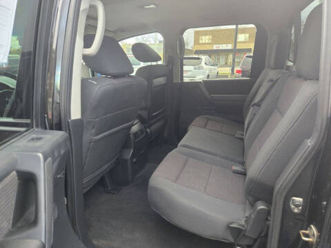 2012 Nissan Titan SV