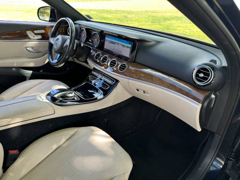 2017 Mercedes-Benz E-Class E 300 4MATIC