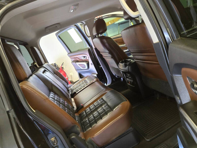 2019 Nissan Titan Platinum Reserve