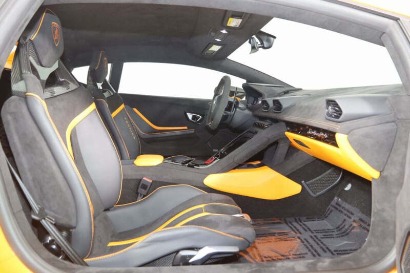 2023 Lamborghini Huracan Tecnica