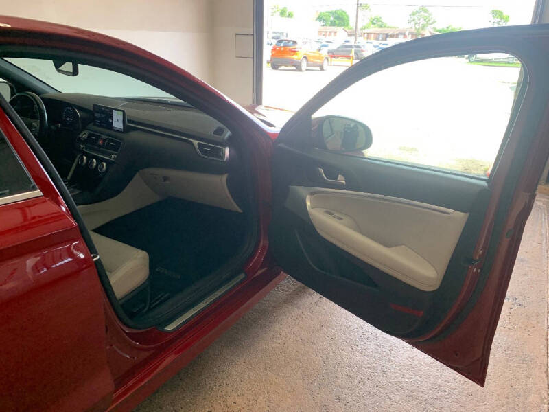 2023 Genesis G70 2.0T