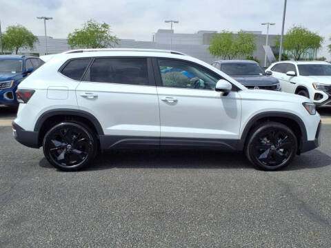 2025 Volkswagen Taos SE