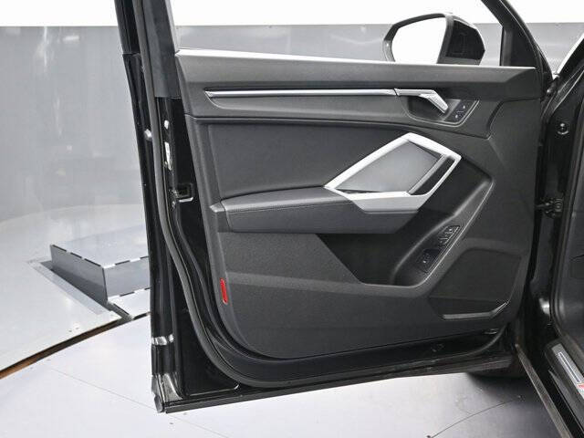 2022 Audi Q3 quattro S line Prem Plus 45 TFSI