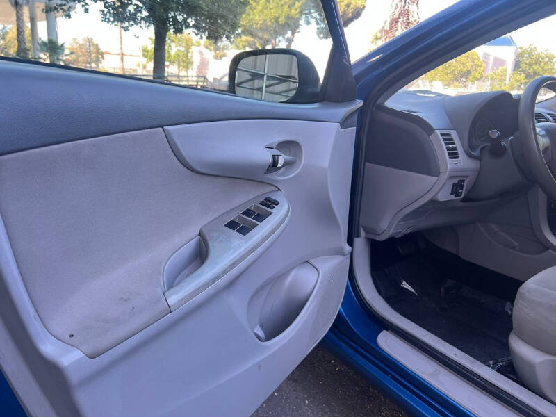 2010 Toyota Corolla LE