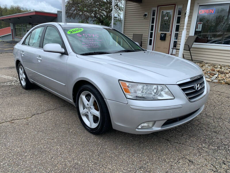 2009 Hyundai Sonata for sale at G & G Auto Sales in Steubenville OH