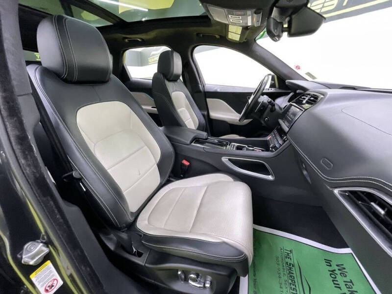 2020 Jaguar F-PACE 25t R-Sport