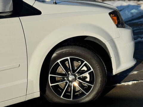 2017 Dodge Grand Caravan SE