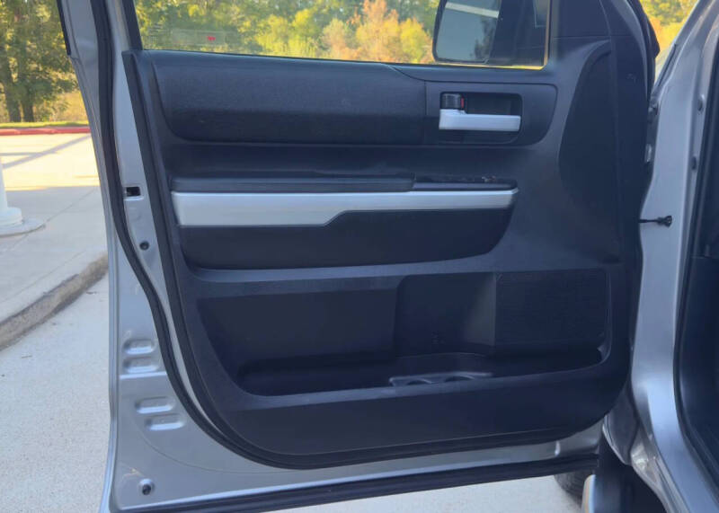 2016 Toyota Tundra SR5