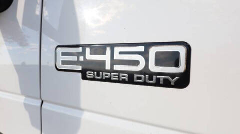 2004 Ford E-Series E-450 SD