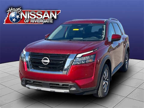 2025 Nissan Pathfinder SL
