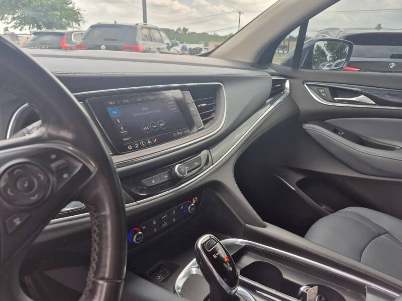 2020 Buick Enclave Essence