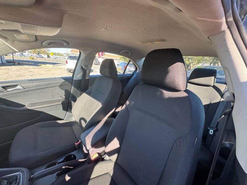 2016 Volkswagen Jetta