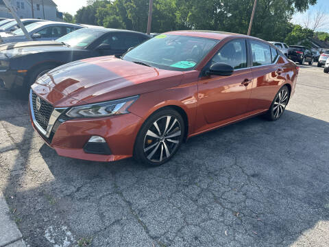 2019 Nissan Altima for sale at PAPERLAND MOTORS - Fresh Inventory in Green Bay WI