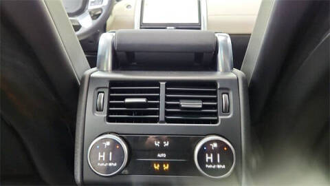 2024 Land Rover Discovery P300 Dynamic SE