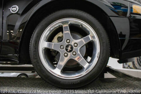 2004 Ford Mustang GT Deluxe