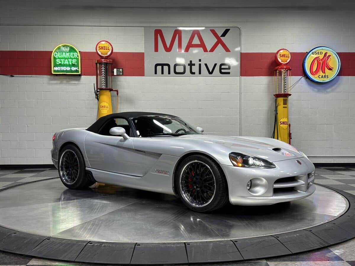 2005 Dodge Viper 1