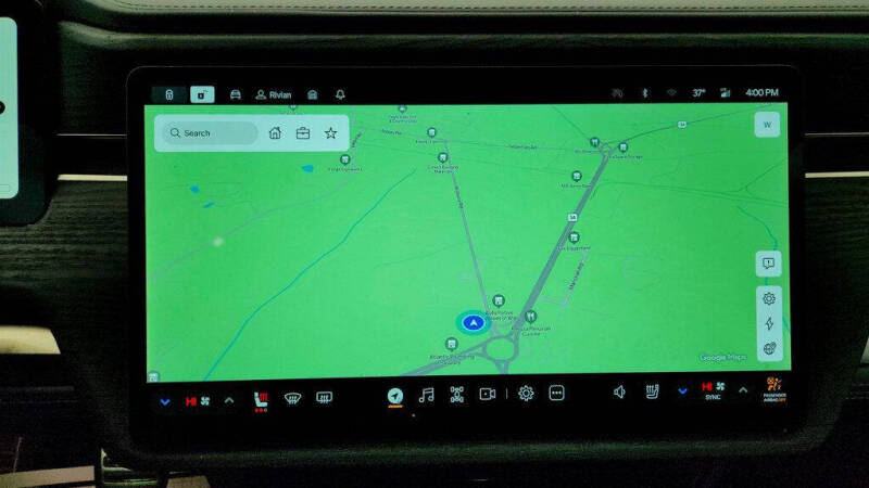 2024 Rivian R1T Adventure