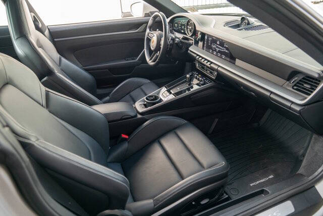 2021 Porsche 911 26