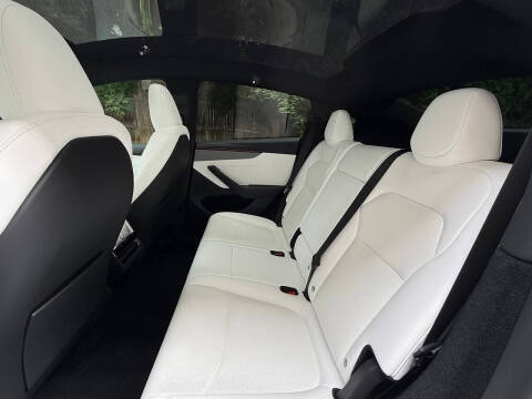 2026 Tesla Model Y Premium