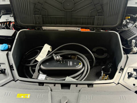 2019 Audi e-tron quattro Premium Plus