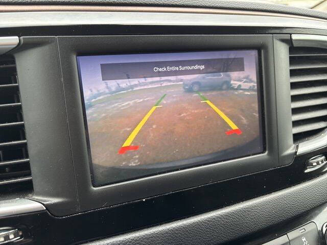 2022 Chrysler Voyager LX