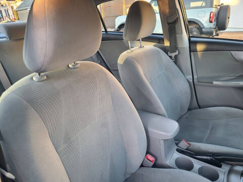 2011 Toyota Corolla LE