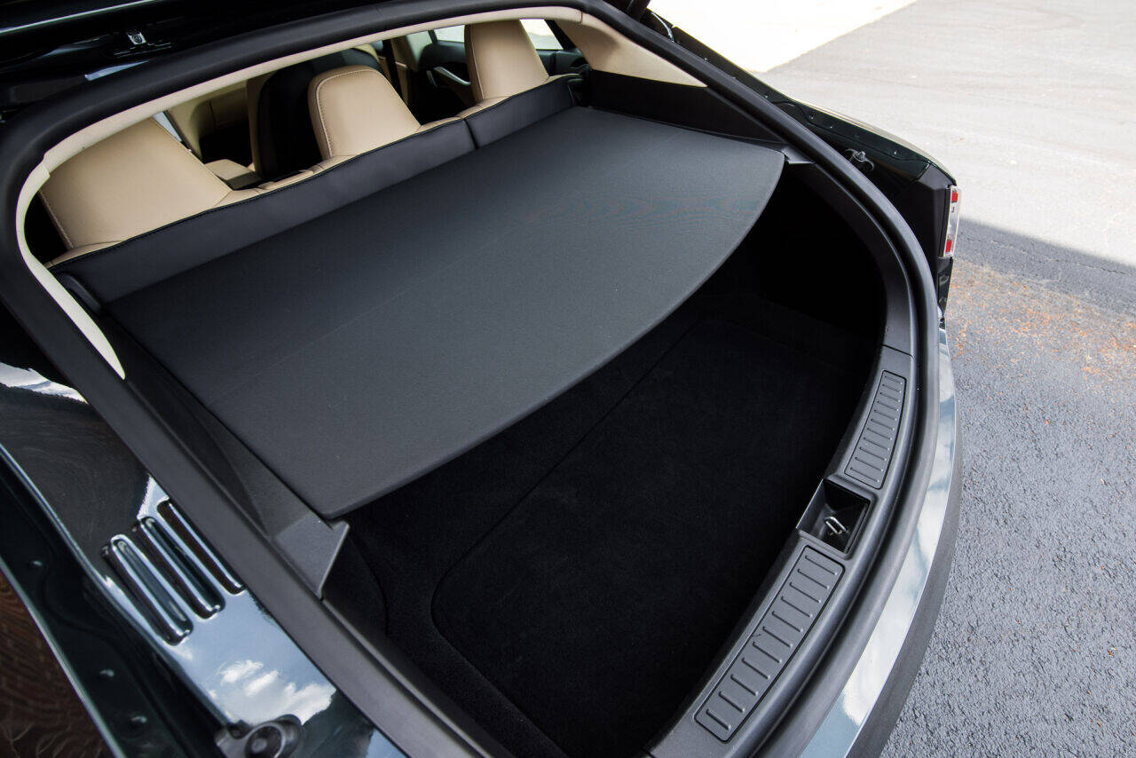 2014 Tesla Model S 26