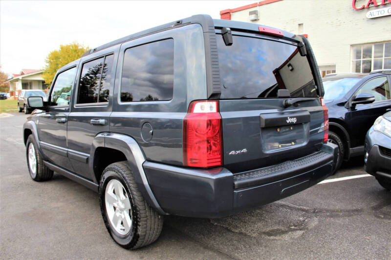 2008 Jeep Commander Sport