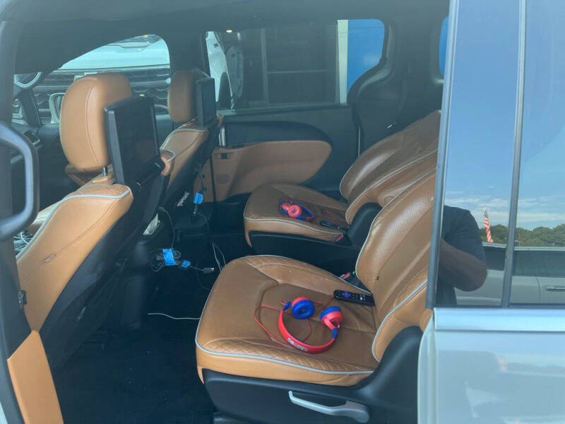 2021 Chrysler Pacifica Hybrid Pinnacle