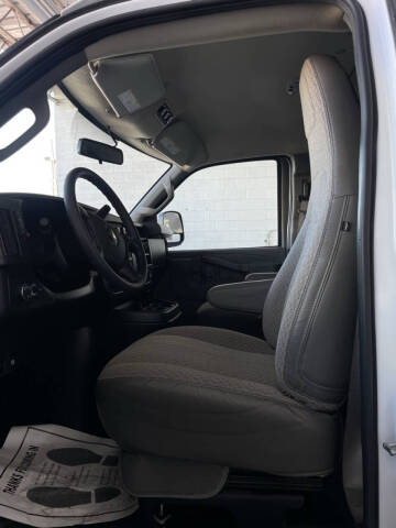 2023 Chevrolet Express LS 3500