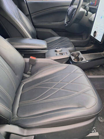 2022 Ford Mustang Mach-E Select