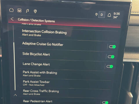 2025 GMC Acadia Elevation