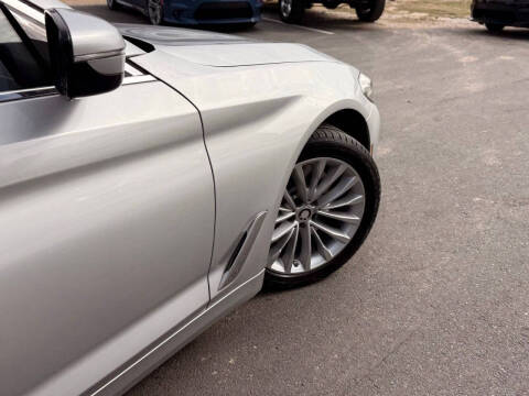 2021 BMW 5 Series 530i