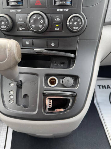 2012 Kia Sedona LX