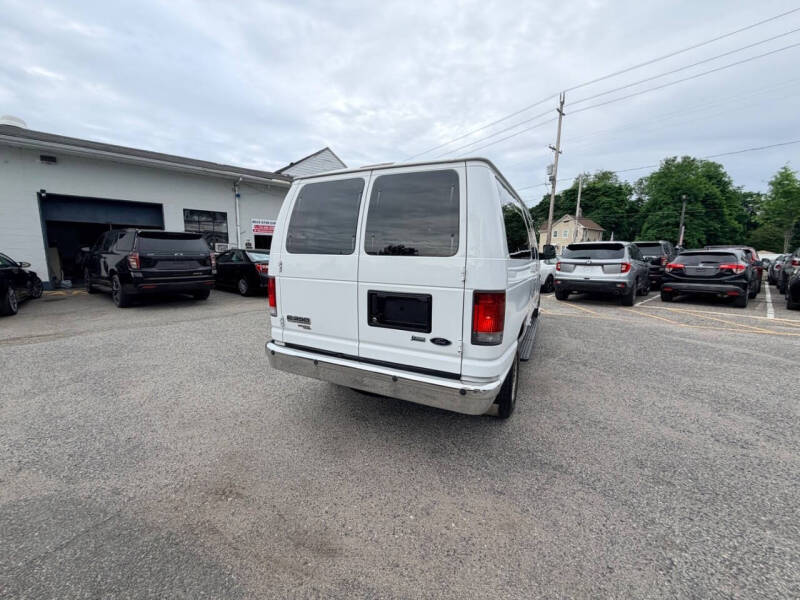 2012 Ford E-Series E-350 SD XLT