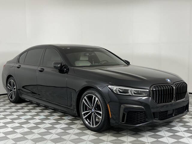 2022 BMW 7 Series 750i's photo