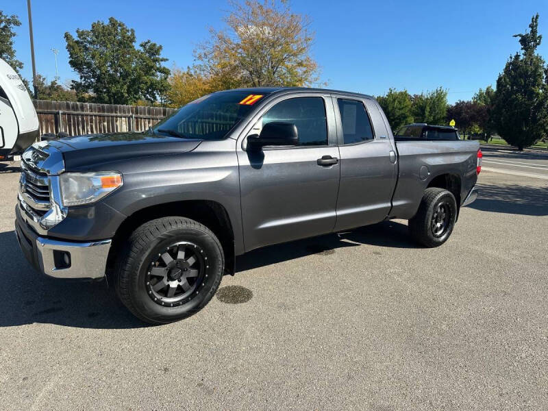 2017 Toyota Tundra SR5