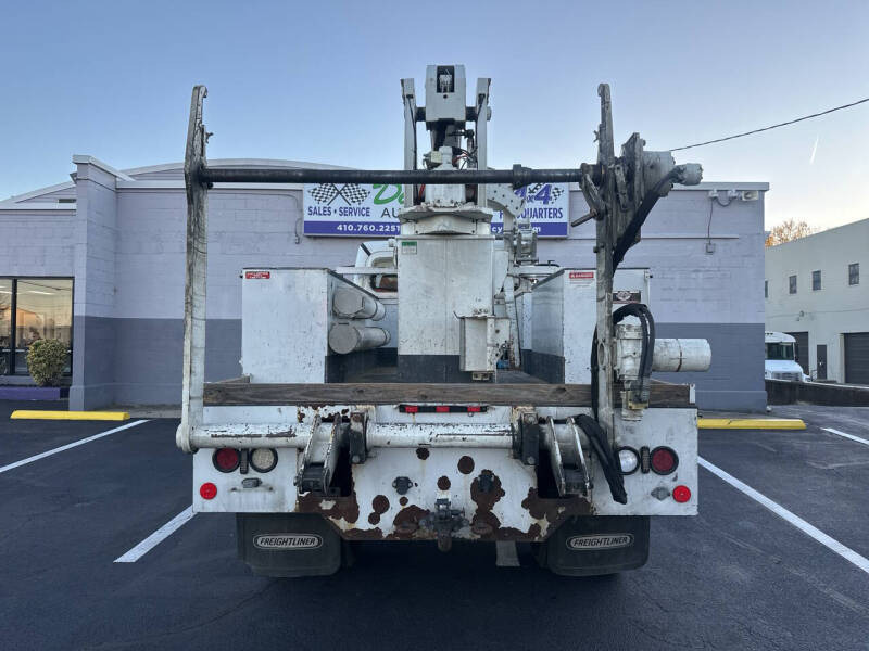 2015 Freightliner M2 106