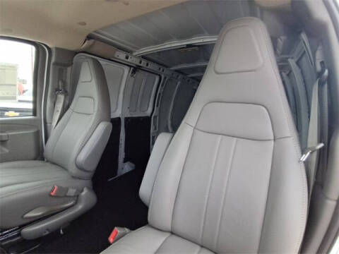 2025 Chevrolet Express 3500