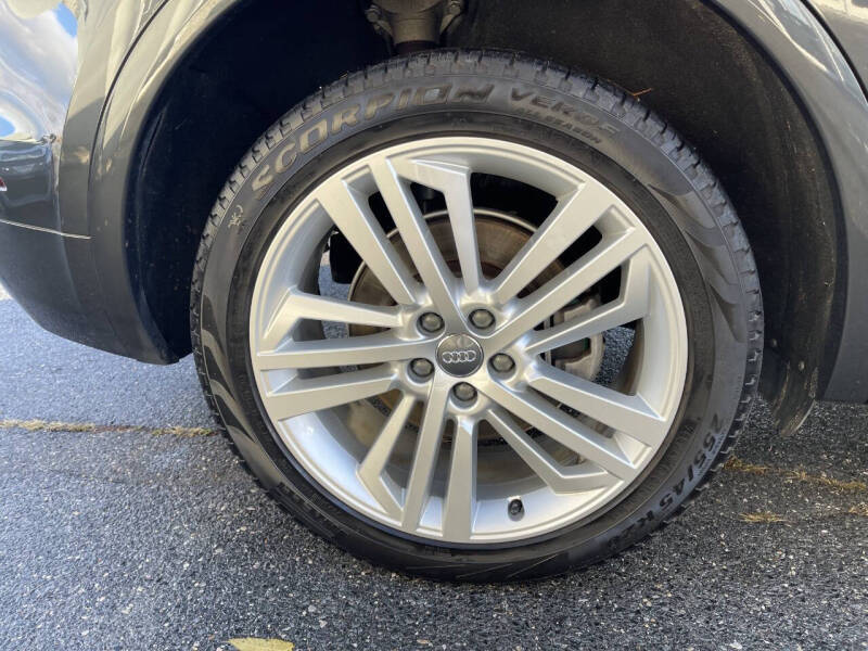 2018 Audi Q5 2.0T quattro Premium Plus