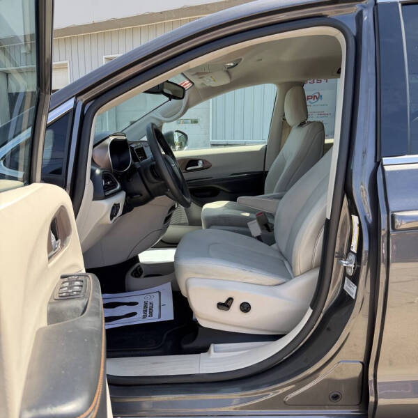 2017 Chrysler Pacifica Touring
