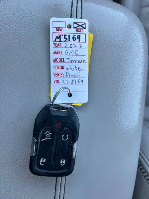 White 2023 GMC Terrain Denali AWD Denali 4dr SUV 49