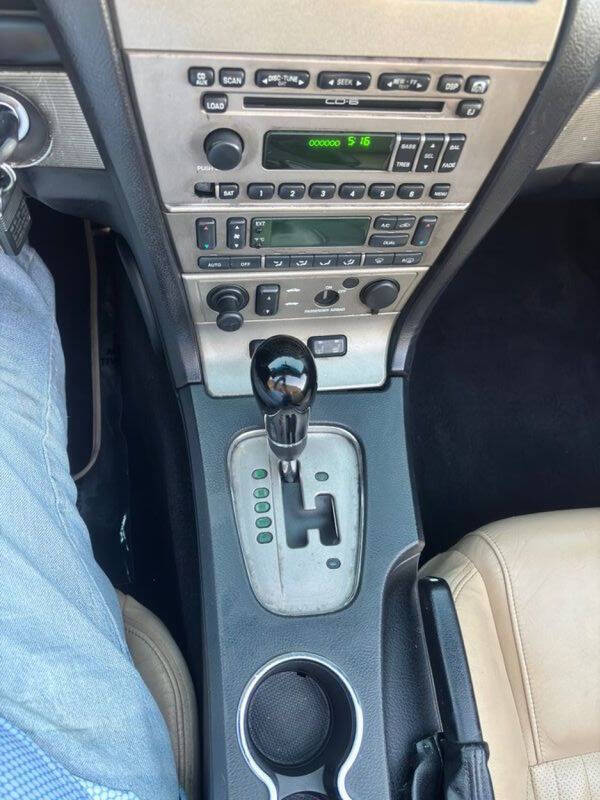 2004 Ford Thunderbird Deluxe