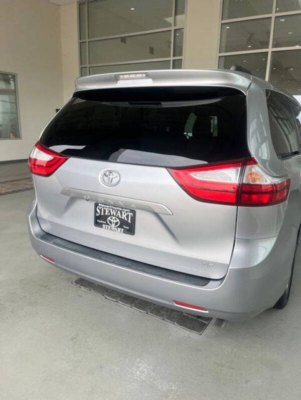 2016 Toyota Sienna
