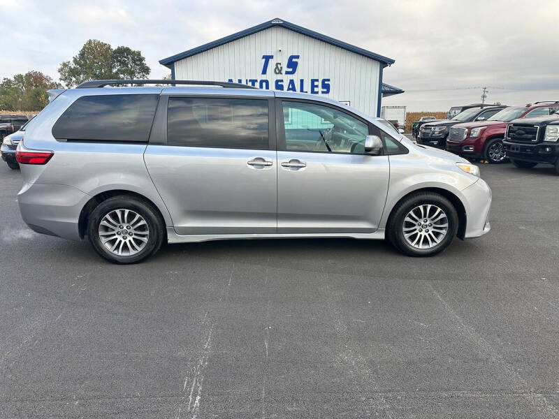 2018 Toyota Sienna XLE 8-Passenger