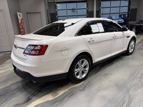 2018 Ford Taurus SEL